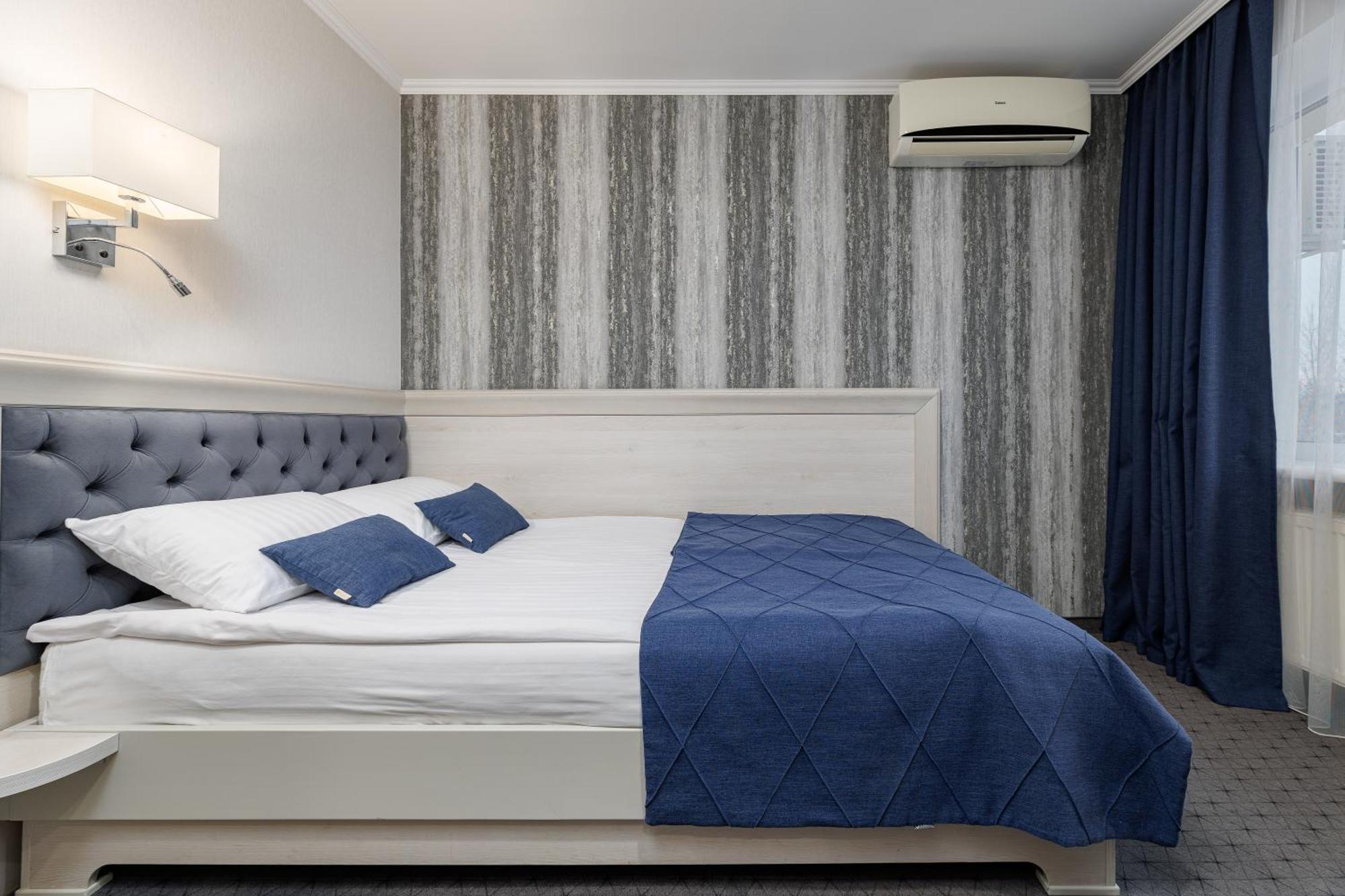 Eurohotel Lviv Quarto foto